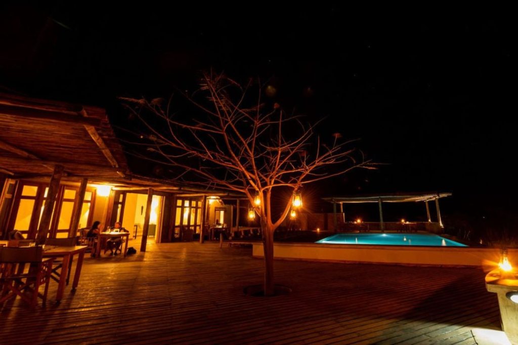 Manyara's Secret restauration de nuit